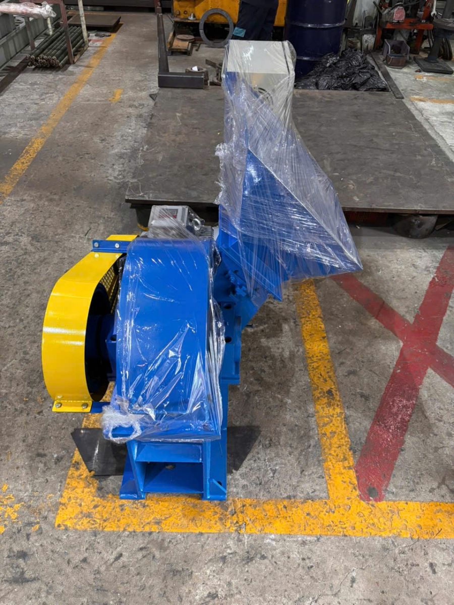 máy băm gỗ công nghiệp