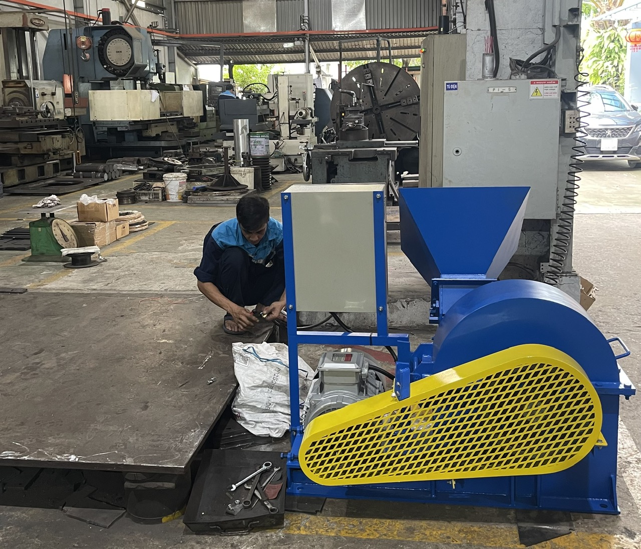 chế tạo máy băm gỗ theo yêu cầu